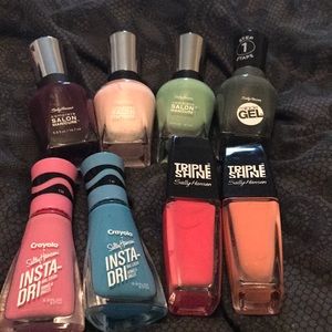 8 Sally Hansen Nail Polishes